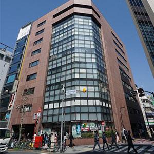 東京都新宿に本社を構えております。